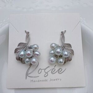 26E90 S925 Stamped Freshwater Blue Grape Earrings Baby Blue Luster